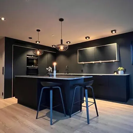 Nytt Og Moderne Hus I Vakre Lofoten, Sentralt Pa 别墅 莱克内斯