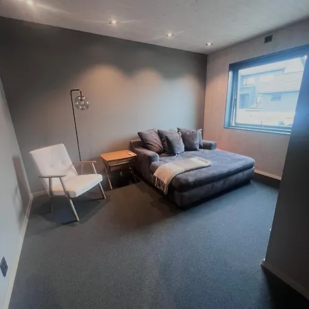 Nytt Og Moderne Hus I Vakre Lofoten, Sentralt Pa 别墅 *
